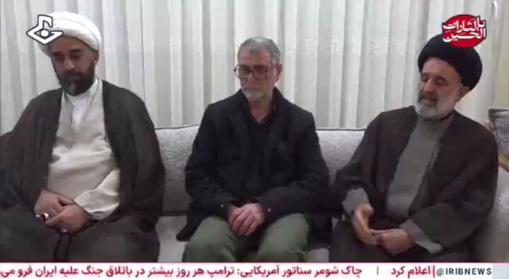 دیدار نماینده ولی فقیه در بنیاد شهید و امور ایثارگران با خانواده شهدا در ایلام