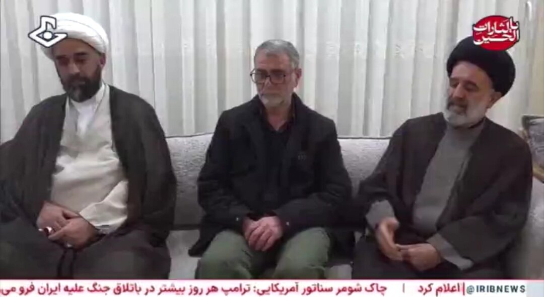 دیدار نماینده ولی فقیه در بنیاد شهید و امور ایثارگران با خانواده شهدا در ایلام