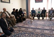 دیدار و تجلیل مسئولان بنیاد شهید از خانواده شهید «امیرحسین خوشبخت»
