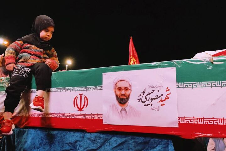 تشییع پیکر شهید منصور حبیبی‌پور در آباده