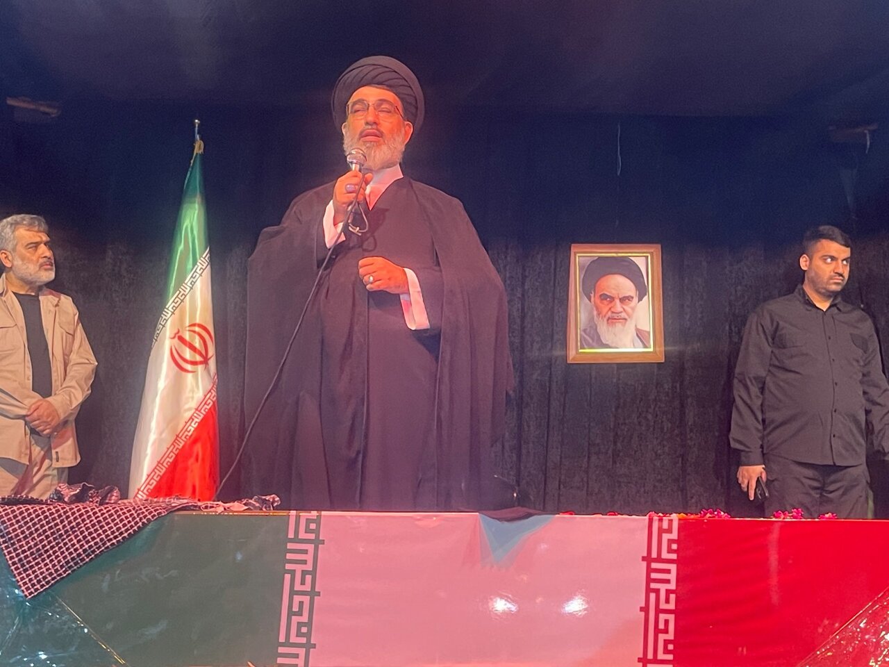 برگزاری مراسم تجمع مردمی تشکل‌های شاهد و ایثارگر در میدان بهارستان تهران