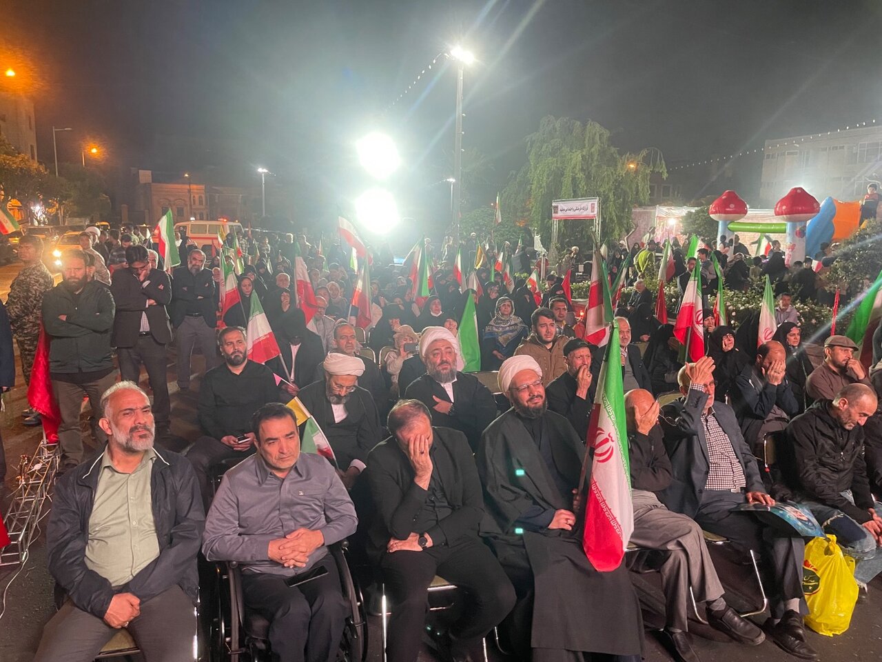 برگزاری مراسم تجمع مردمی تشکلهای شاهد و ایثارگر در میدان بهارستان تهران