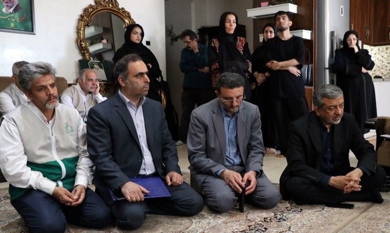 دیدار معاون تعاون بنیاد شهید با خانواده شهید «یونس نصیری»