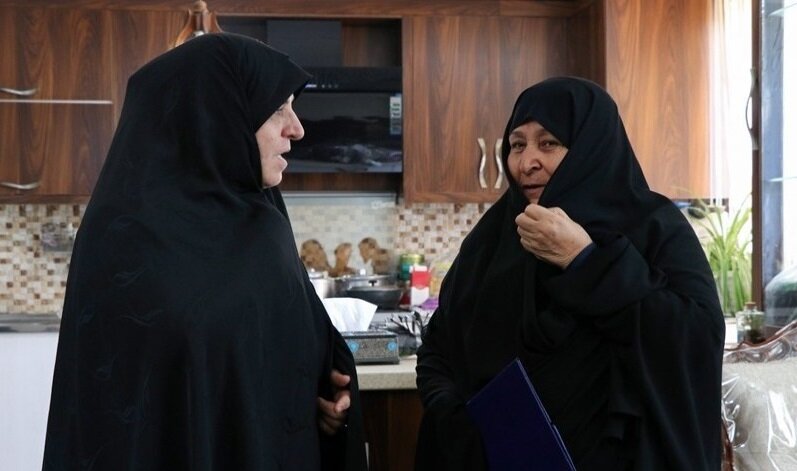 دیدار معاون تعاون بنیاد شهید با خانواده شهید «یونس نصیری»