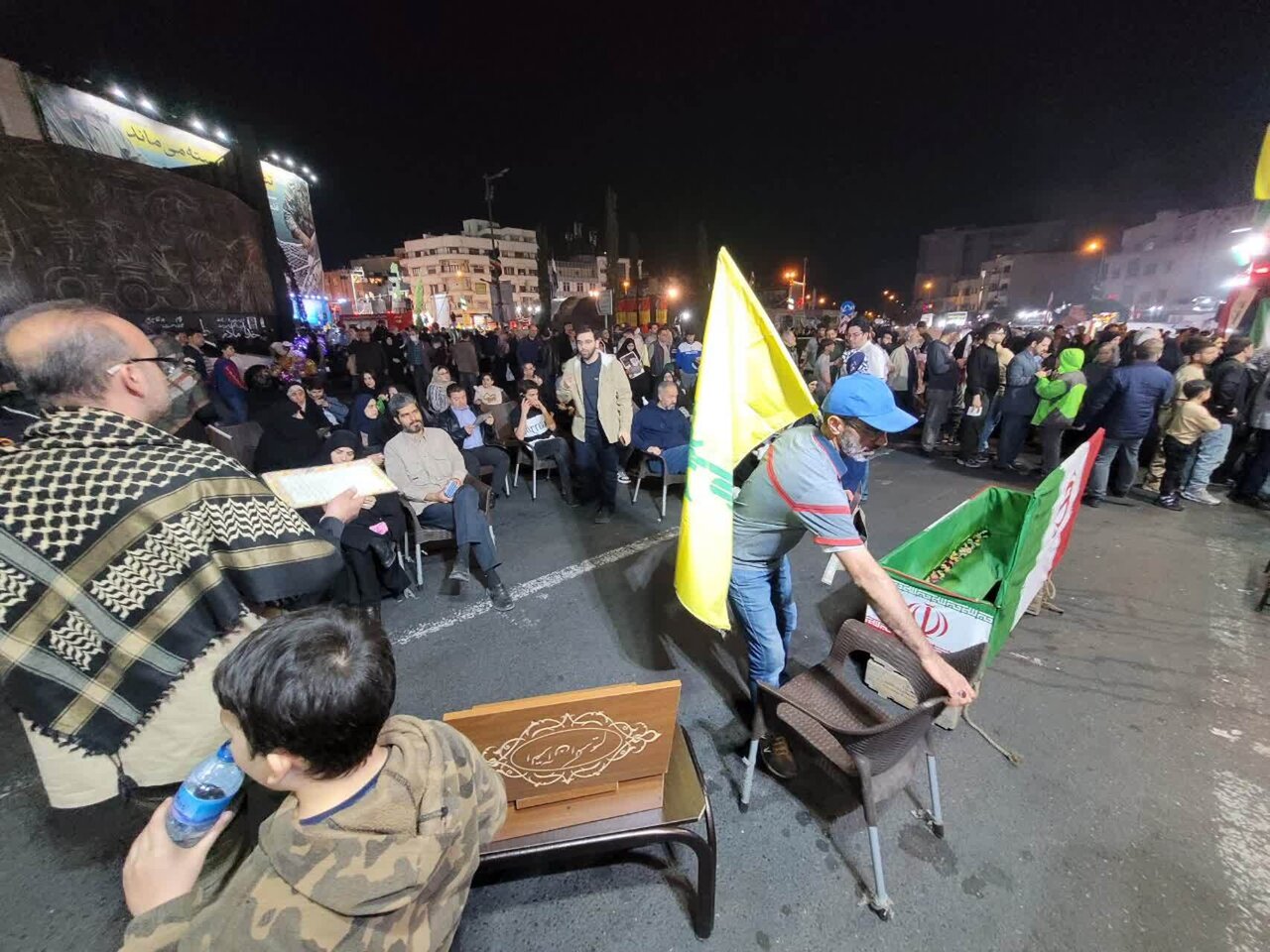 ارائه خدمات مختلف در موکب فرهنگی سلام شهید