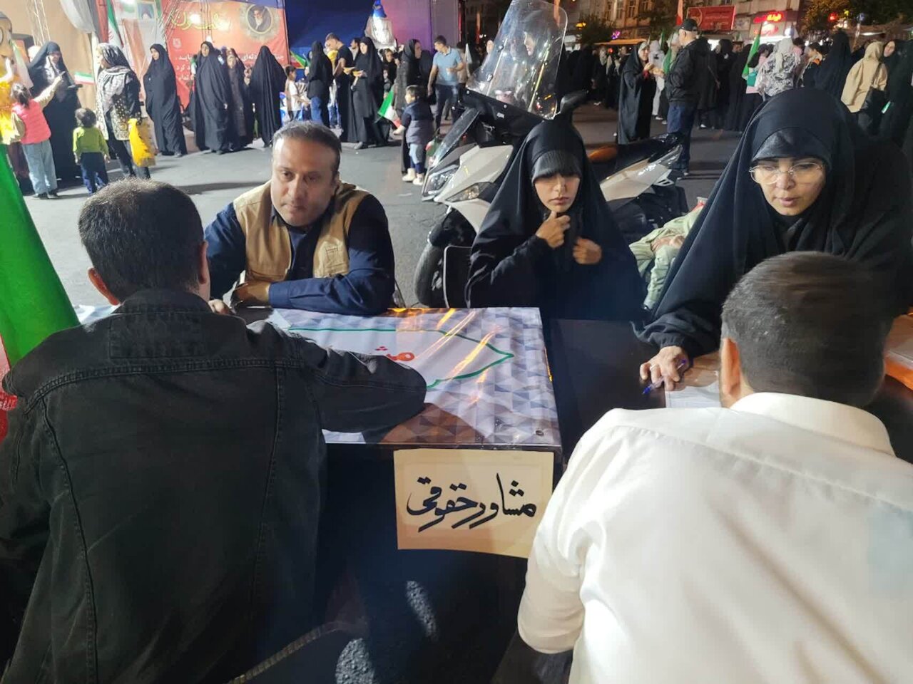 ارائه خدمات مختلف در موکب فرهنگی سلام شهید