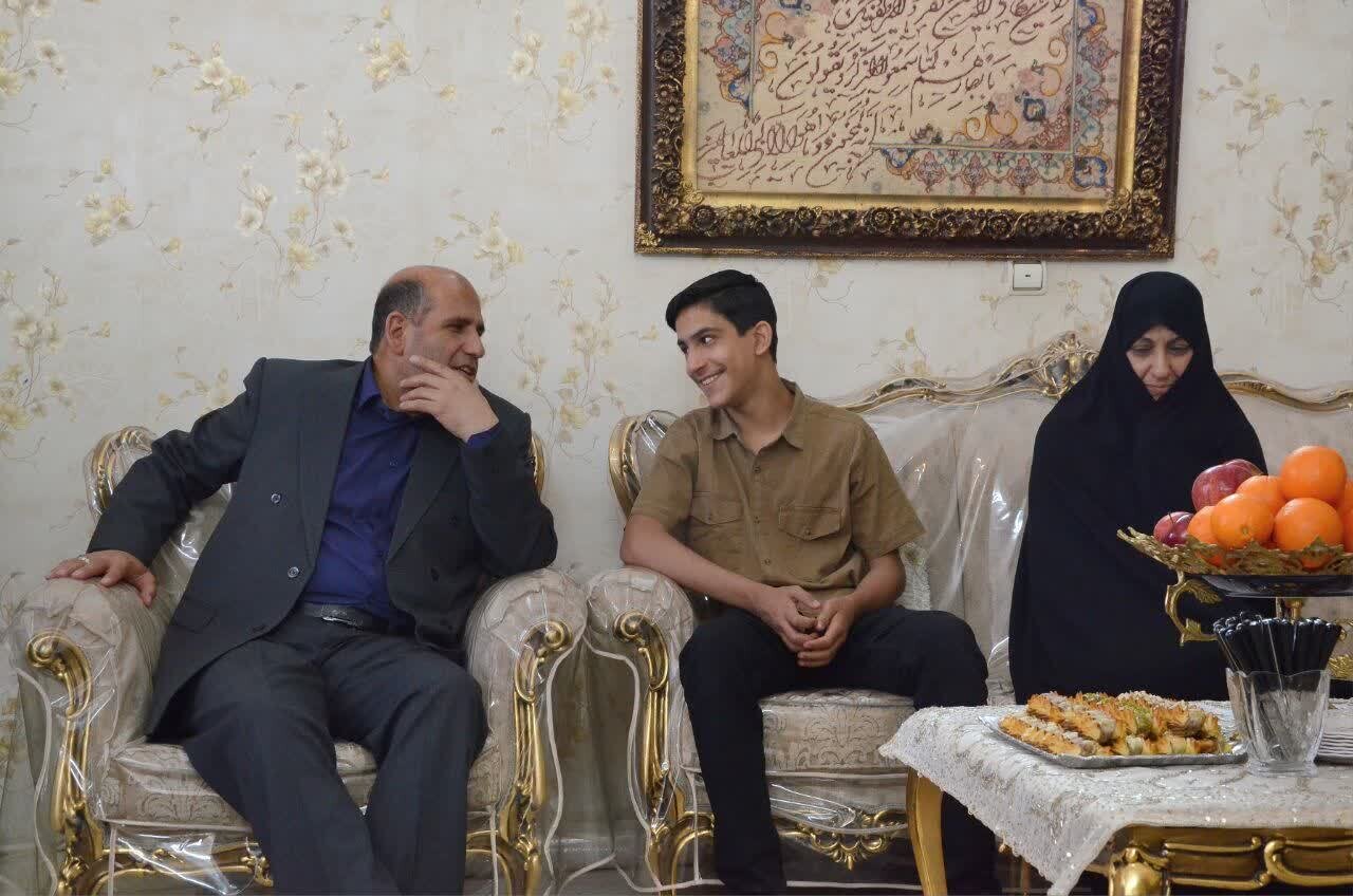 دیدار مدیران بنیاد شهید با خانواده شهدای جنگ رمضان