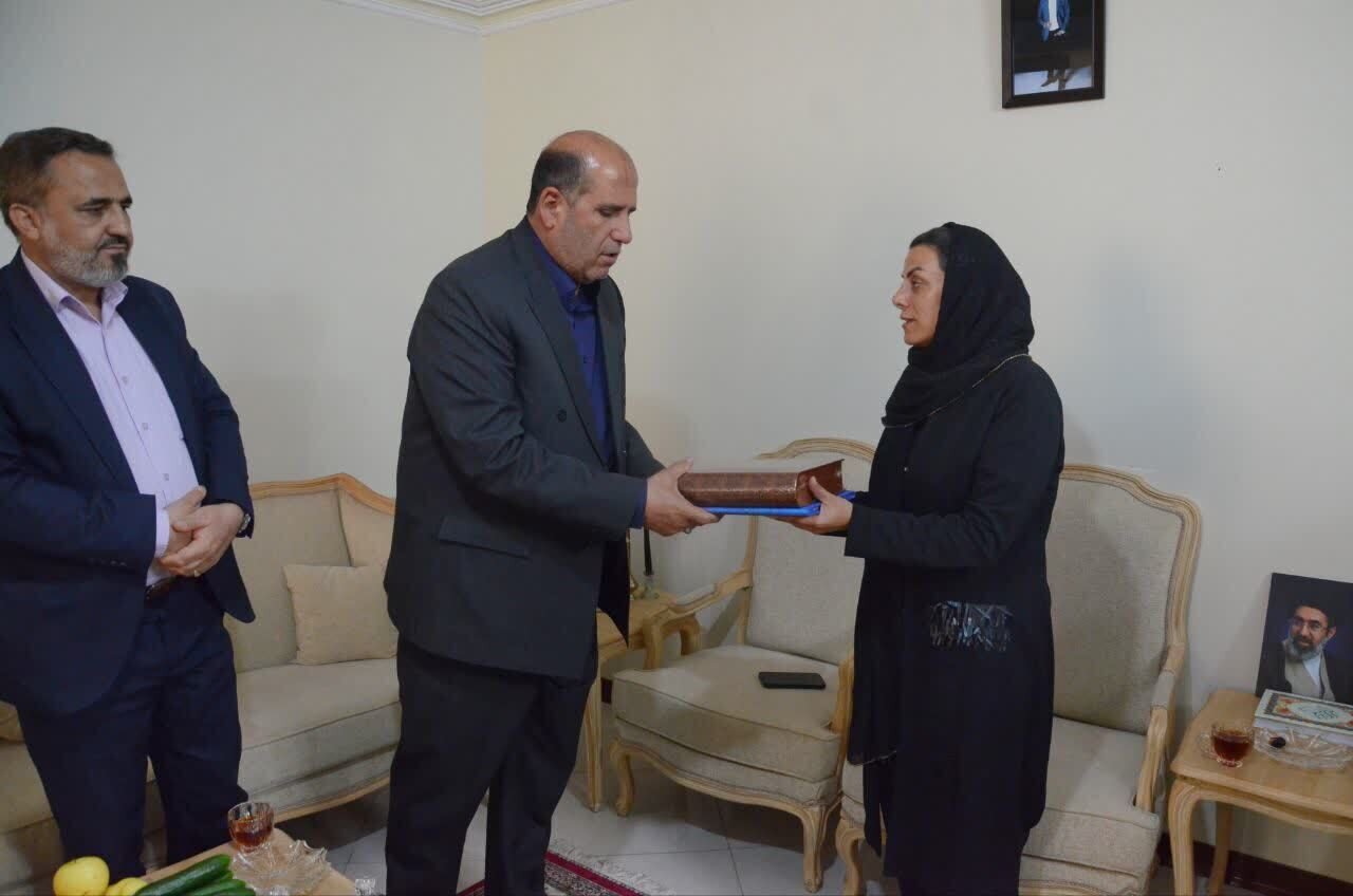 دیدار رضایی با خانواده شهیدان امیر سرتیپ رهبر دریاسری و ترک