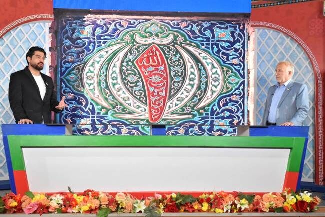 خانواده شهدا صاحبان اصلی نظام هستند