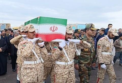 تشییع پیکر شهید گمنام جنگ رمضان در مراغه