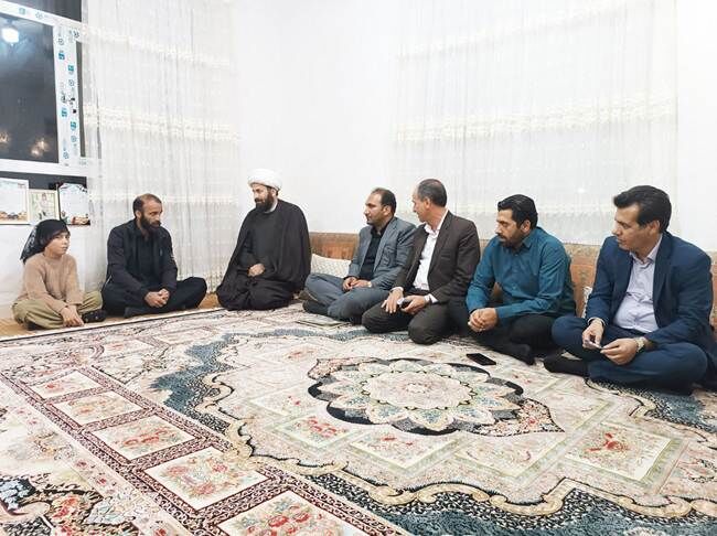 دیدار مدیرکل بنیاد شهید استان ایلام با خانواده‌های معظم شهدای جنگ تحمیلی رمضان در ۳ شهرستان