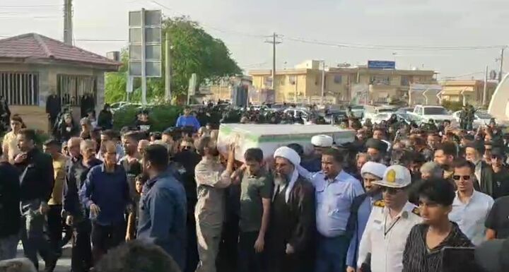 تشییع و به خاکسپاری شهید جنگ رمضان در بندرلنگه