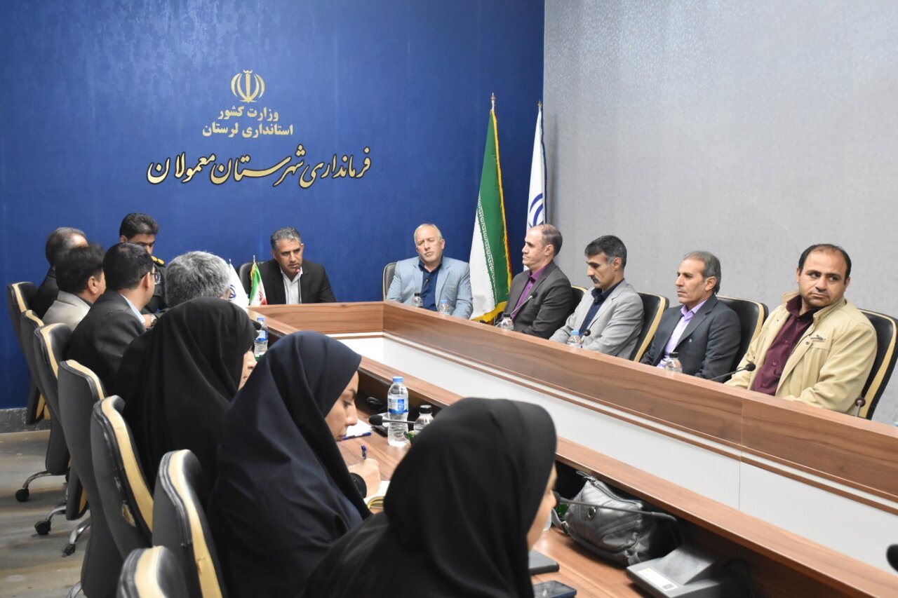 برگزاری شورای ترویج و توسعه فرهنگ ایثار و شهادت در شهرستان معمولان