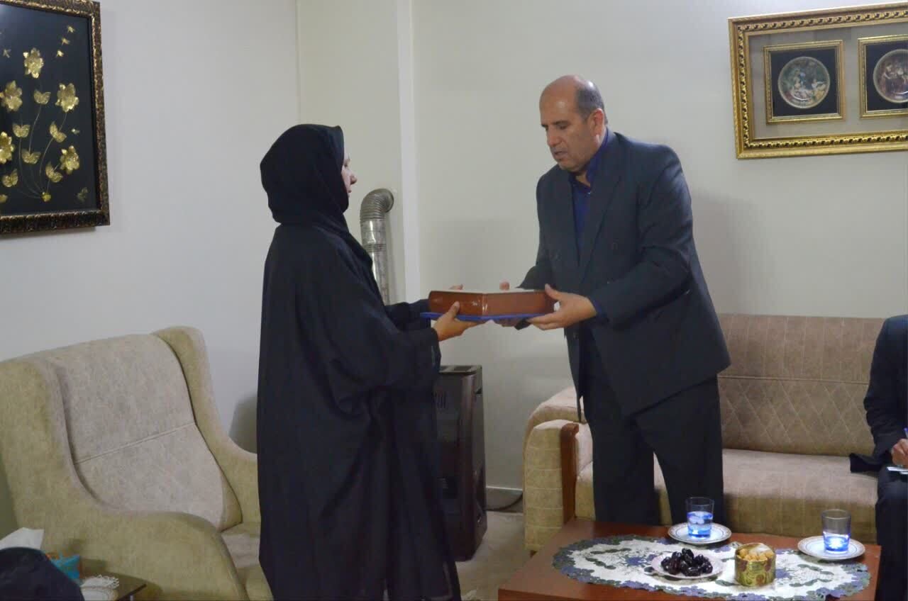 دیدار با خانواده شهیدان شادکامی، حافظی و حیدری