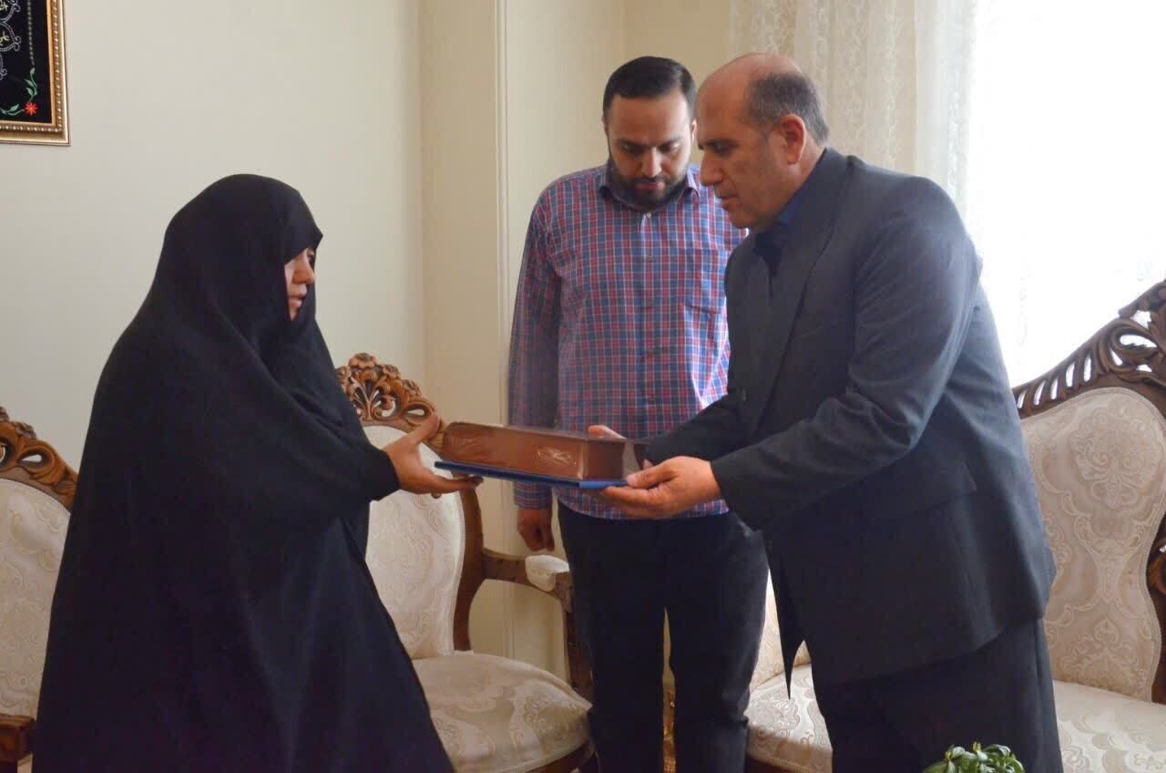 دیدار با خانواده شهیدان شادکامی، حافظی و حیدری