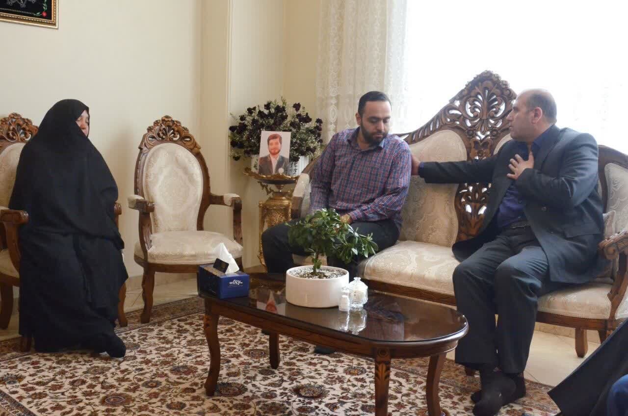 دیدار با خانواده شهیدان شادکامی، حافظی و حیدری