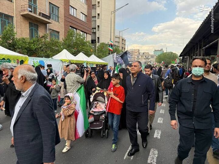 عکس/ حضور برخی شخصیت‌ها در اجتماع بزرگ امام رضایی‌ها