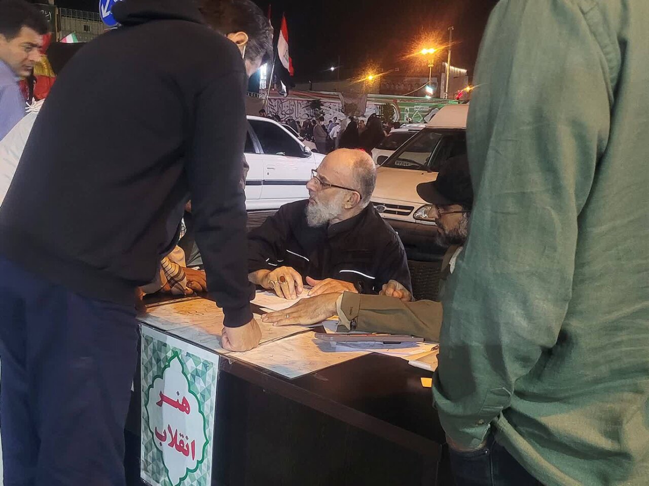 حال و هوای پردیس فرهنگی بنیاد شهید در شب میلاد امام هشتم