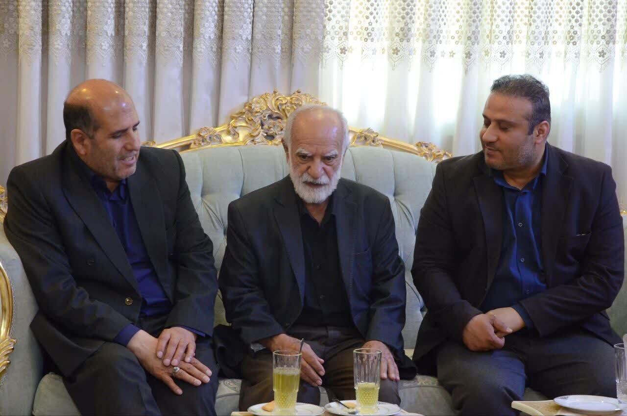 دیدار با خانواده شهیدان سرباز گمنام امام زمان