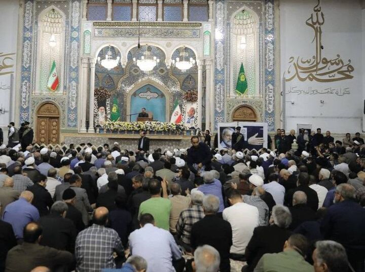 حضور مدیرعامل بیمه دی در مراسم اربعین شهید دکتر علی لاریجانی در قم