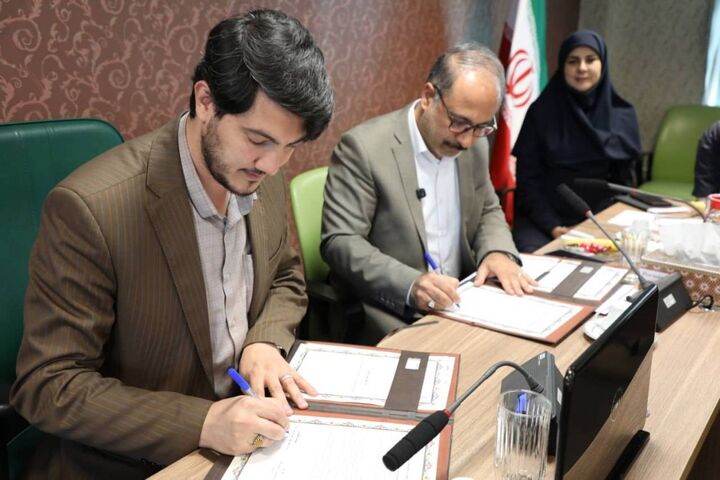 ‍امضاء صورتجلسه همکاری محیط زیست شهرداری تهران و شرکت ملی صنایع پتروشیمی