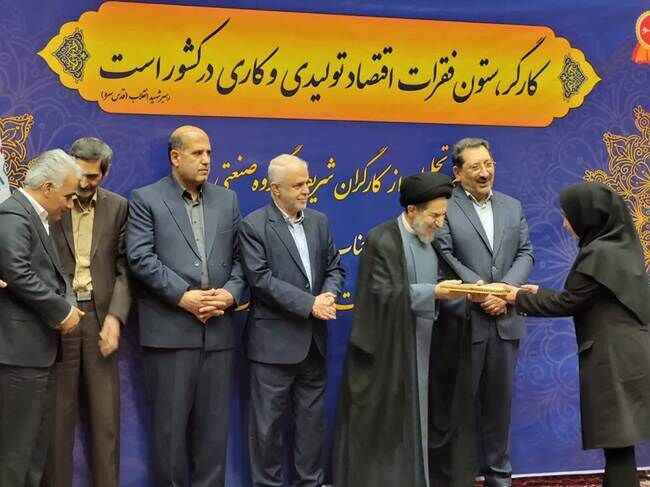 رضایی: شهدای کارگر نماد پیوند تلاش، ایثار و جهاد در تاریخ کشور هستند
