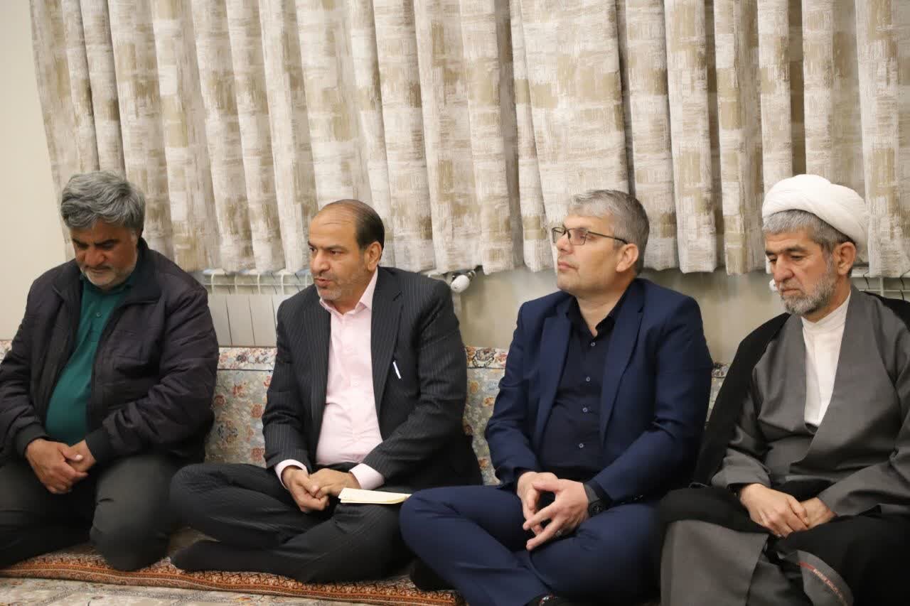 دیدار با خانواده شهید «سردار محمد پاکپور» در روستای دهسد شهرستان خنداب