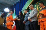 تجلیل از سفیران پاکیزگی و سبز منطقه یک در اجتماع شبانه میدان تجریش