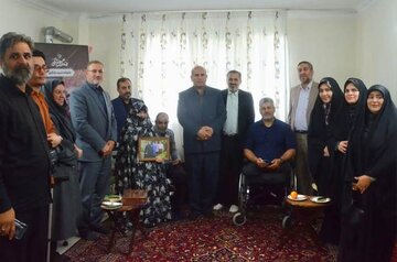 روایت ایستادگی؛ تجلیل از خانواده شهیدان شاکری و غلامی‌زاده