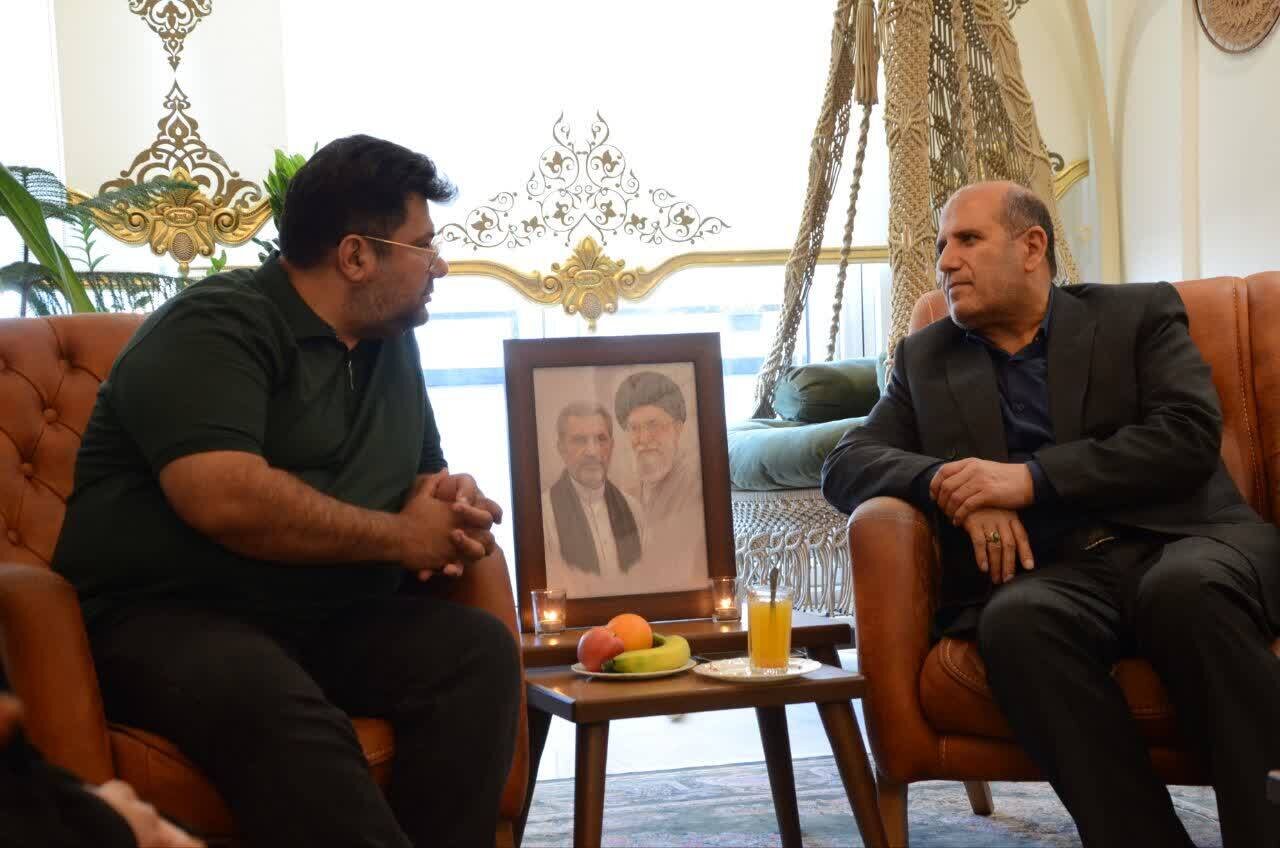 دیدار مدیرکل بنیاد شهید تهران بزرگ با خانواده شهیدان هاشمیفرد و فیلا