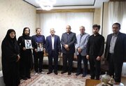 دیدار معاون بهداشت و درمان بنیاد با خانواده شهیده «مائده دهاقین»