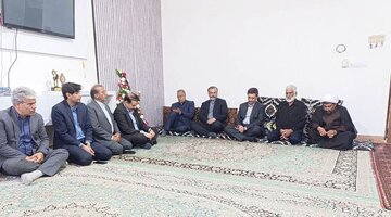 دیدار مدیرکل بنیاد استان سیستان و بلوچستان با خانواده شهیدان نداطلب و راهداری
