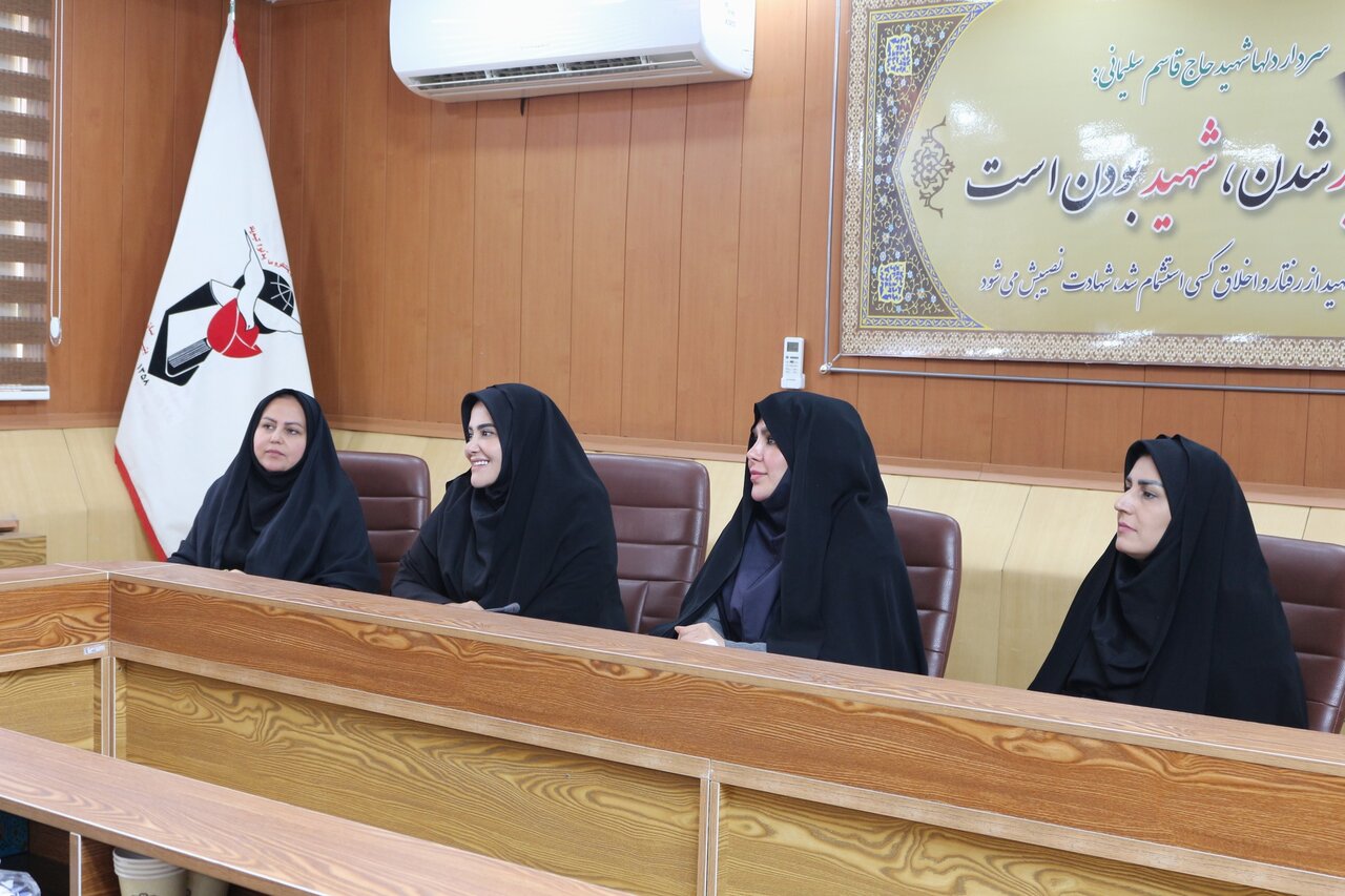نشست هم‌اندیشی مدیرکل بنیاد شهید کرمانشاه با همکاران معاونت تعاون ستاد استان