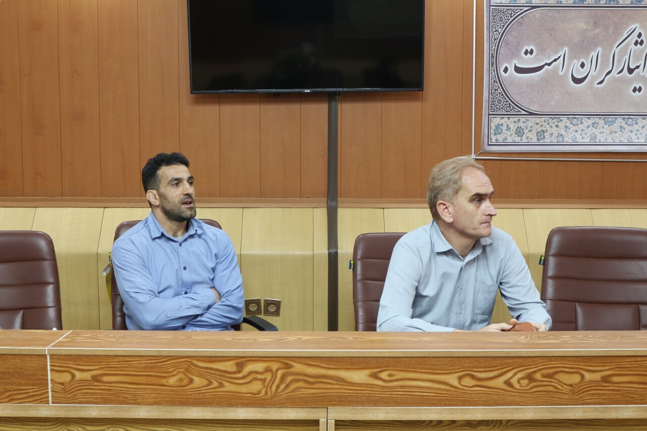 نشست هماندیشی مدیرکل بنیاد شهید کرمانشاه با همکاران معاونت تعاون ستاد استان