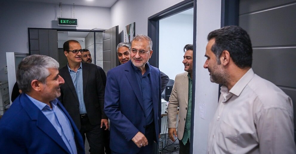 دیدار معاون فرهنگی و آموزشی بنیاد شهید و امور ایثارگران با کارکنان اداره‌کل اسناد و انتشارات