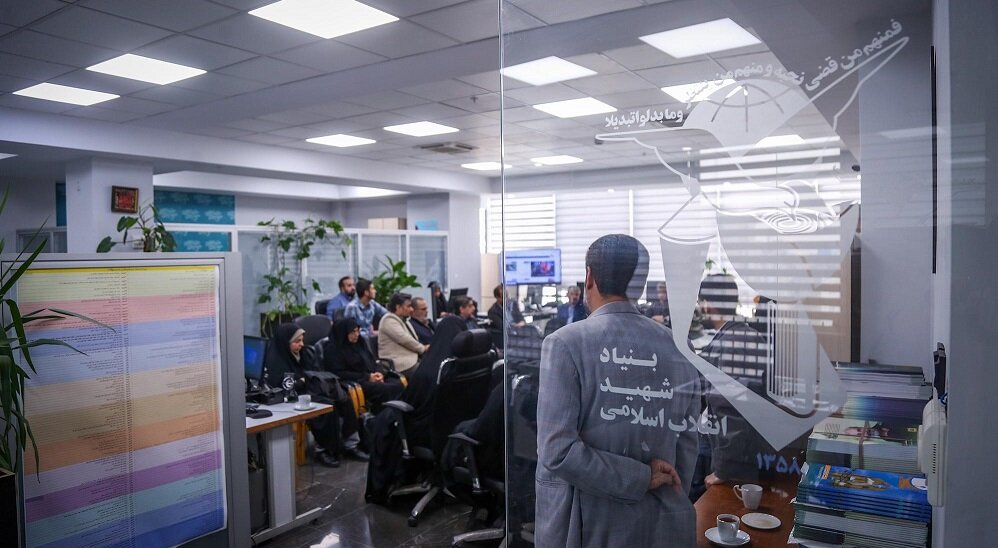 دیدار معاون فرهنگی و آموزشی بنیاد شهید و امور ایثارگران با کارکنان ادارهکل اسناد و انتشارات