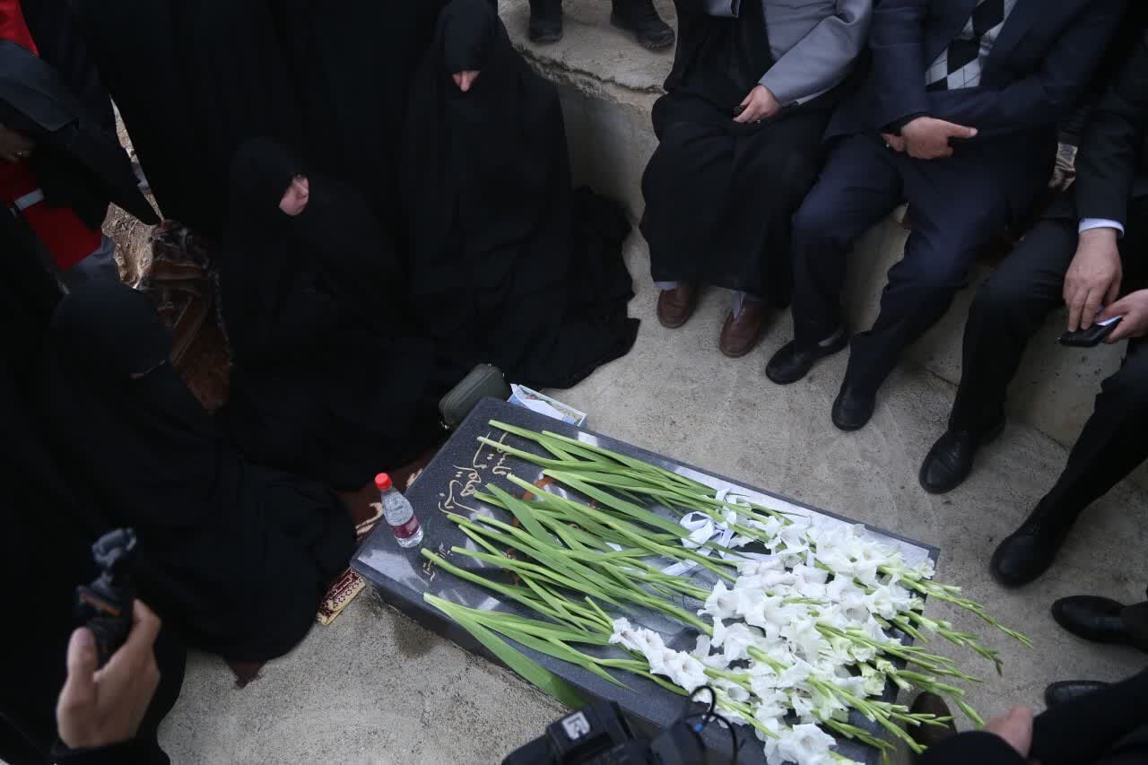 حضور مدیرکل بنیاد شهید و امورایثارگران آذربایجان غربی در مراسم معنوی و باشکوه دومین سالگرد شهدای خدمت در ورزقان