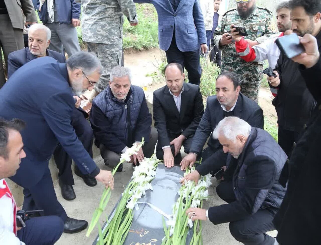 حضور مدیرکل بنیاد شهید و امورایثارگران آذربایجان غربی در مراسم معنوی و باشکوه دومین سالگرد شهدای خدمت در ورزقان