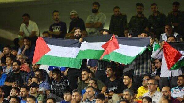 فیفا دهان اسرائیل و پهلوی را بست