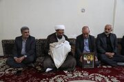 حضور نماینده ولی‌فقیه در همدان در منزل شهید رضا ظفرمند
