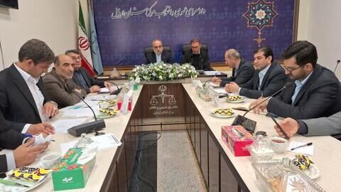 انتقاد یک دادستان از بازدیدهای نمایشی
