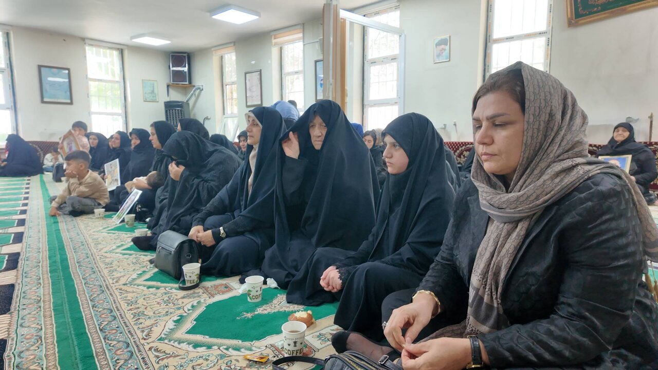 اعزام نخستین کاروان خانواده‌های شهدای جنگ رمضان اردبیل به مشهد مقدس