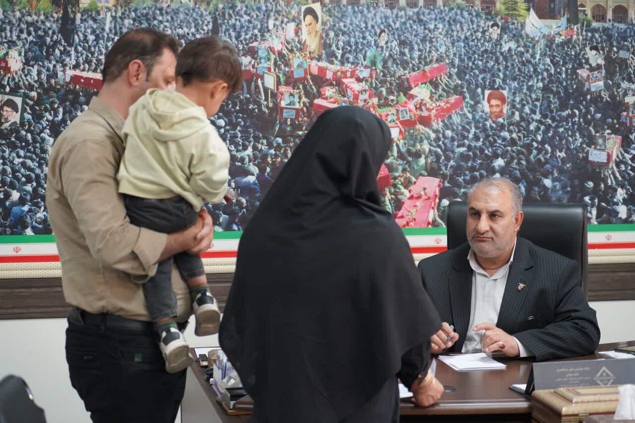 برگزاری دیدار هفتگی مدیرکل بنیاد شهید اصفهان با جامعه ایثارگری