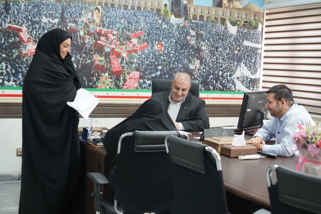 برگزاری دیدار هفتگی مدیرکل بنیاد شهید اصفهان با جامعه ایثارگری