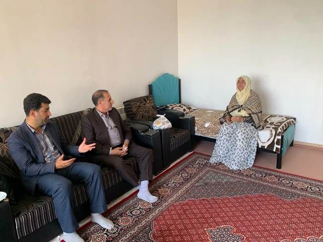 خانواده شهدا و جانبازان نماد صبر، استقامت و ایثار در جامعه هستند