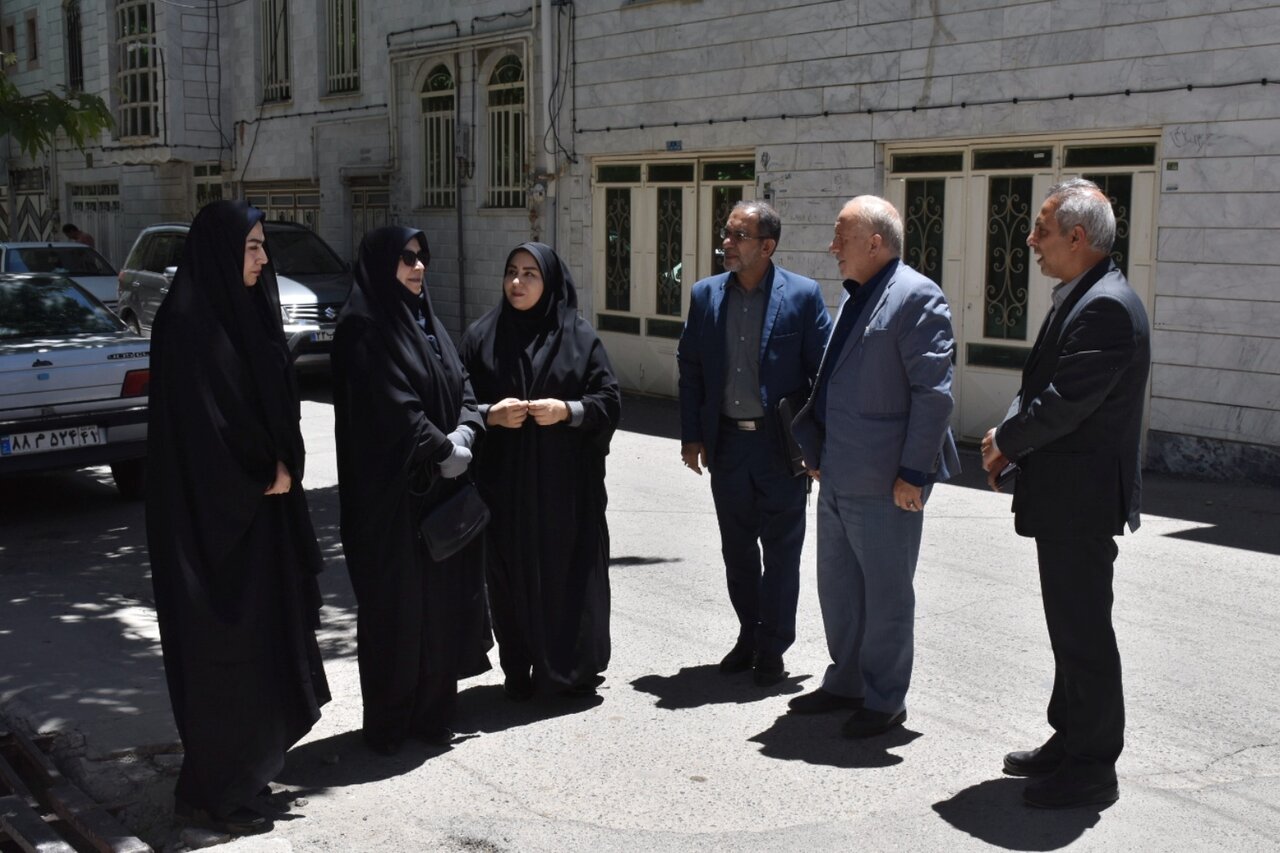 دیدار با خانواده جمعی از شهدای جنگ رمضان در شهرستان بروجرد