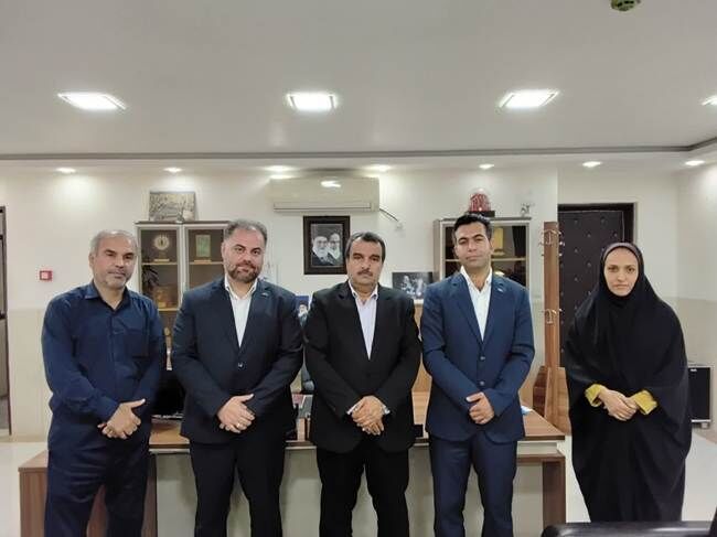 بانک دی؛ بازویی توانمند برای حل مشکلات خانواده‌های شاهد و ایثارگر