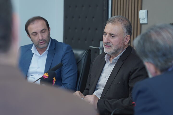 نشست هم اندیشی