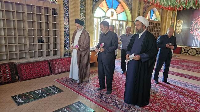 ادای احترام موسوی‌مقدم به مقام شامخ شهدای اقتدار گرمسار