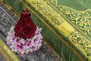 گل‌آرایی حرم مطهر رضوی در عید بزرگ غدیر خم